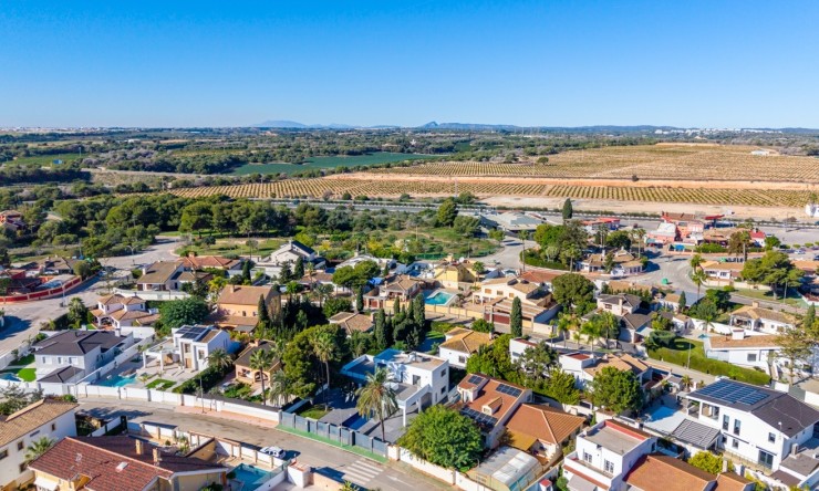 Reventa - Villa -
Campoamor