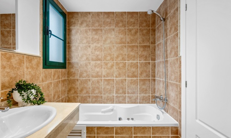 Resale - Apartment -
Finestrat - Sierra Cortina