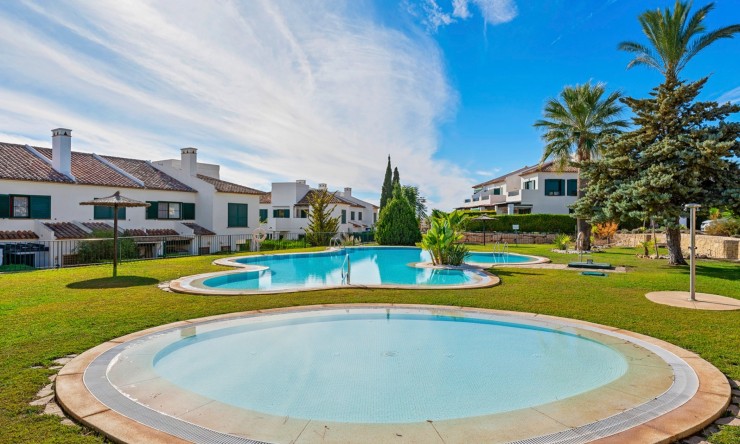 Resale - Apartment -
Finestrat - Sierra Cortina
