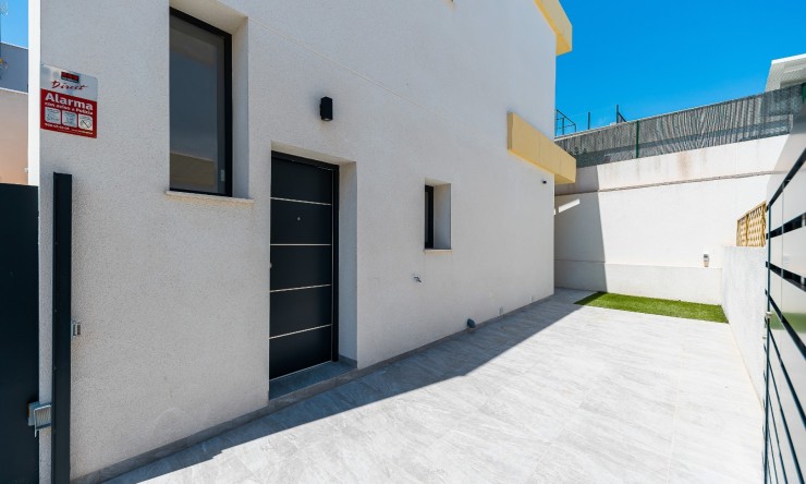 Resale - Villa -
Los Montesinos