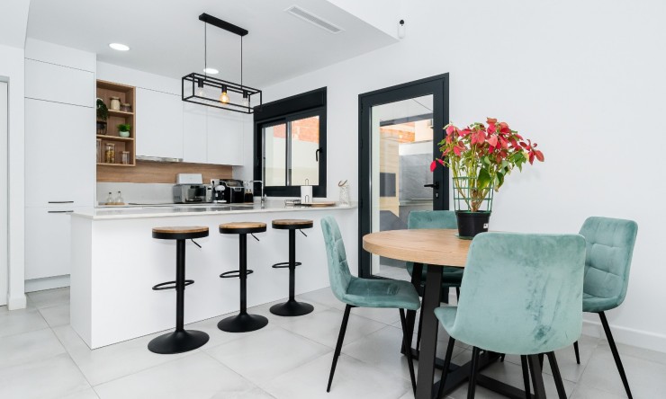 Resale - Villa -
Los Montesinos