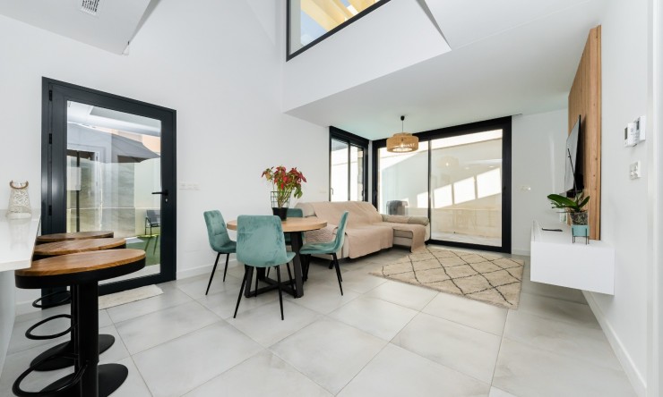 Resale - Villa -
Los Montesinos