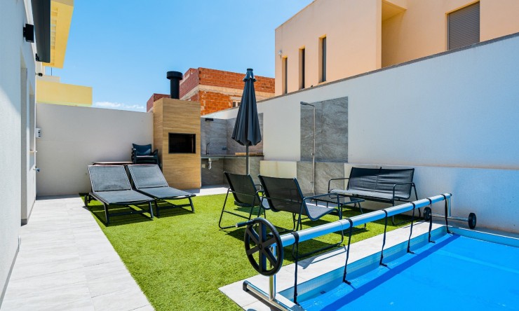 Resale - Villa -
Los Montesinos