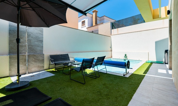 Resale - Villa -
Los Montesinos