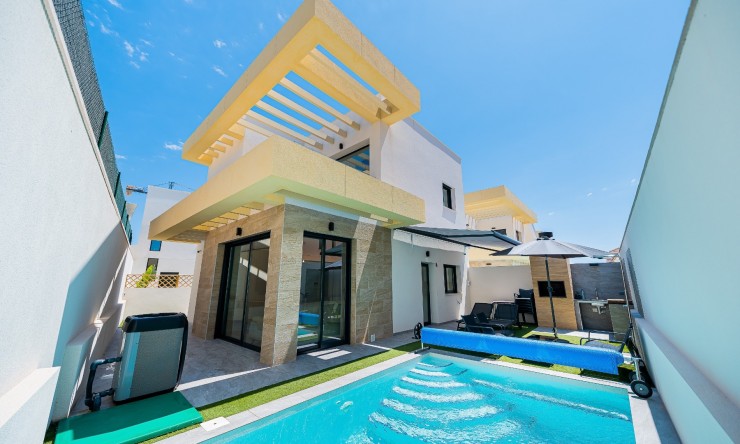 Resale - Villa -
Los Montesinos