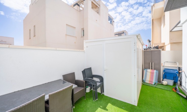 Resale - Villa -
Torrevieja