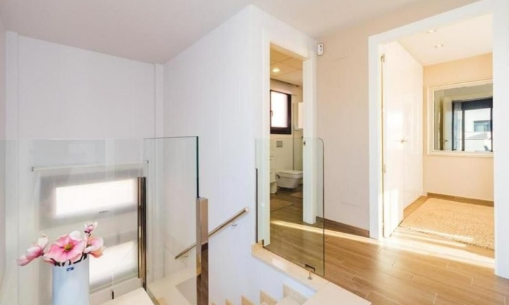 Resale - Villa -
Torrevieja