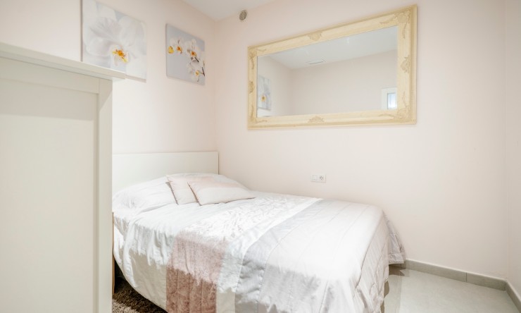 Resale - Villa -
Torrevieja