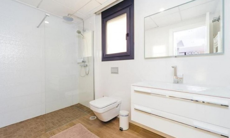 Resale - Villa -
Torrevieja