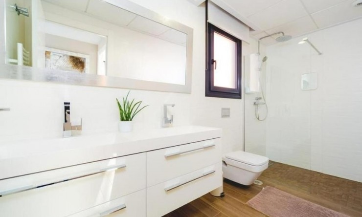 Resale - Villa -
Torrevieja