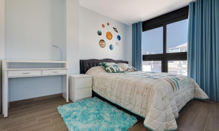 Resale - Villa -
Torrevieja