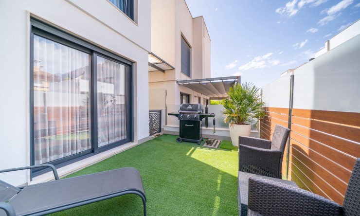 Resale - Villa -
Torrevieja