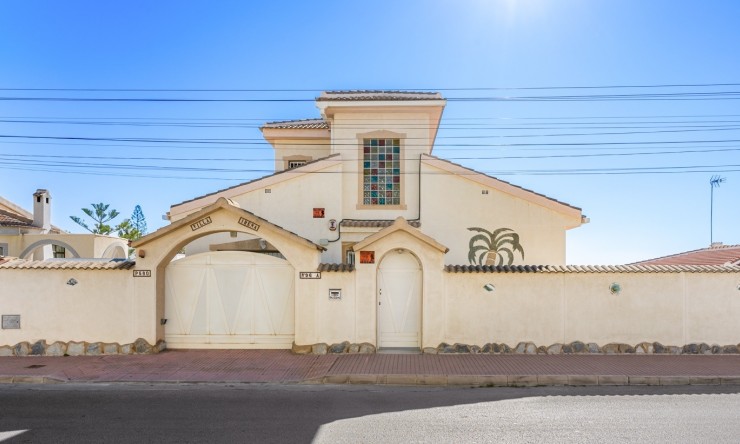 Resale - Villa -
Ciudad Quesada - Rojales
