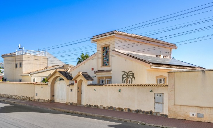 Resale - Villa -
Ciudad Quesada - Rojales