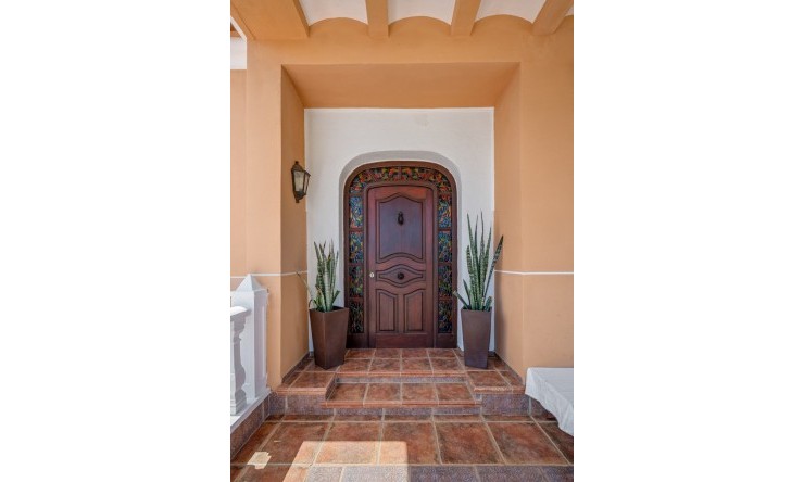 Resale - Villa -
Torrevieja - La Mata