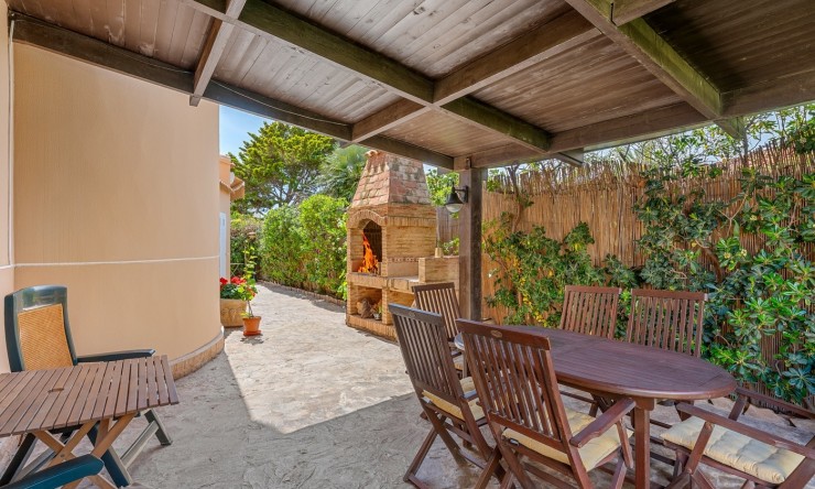 Resale - Villa -
Torrevieja - La Mata
