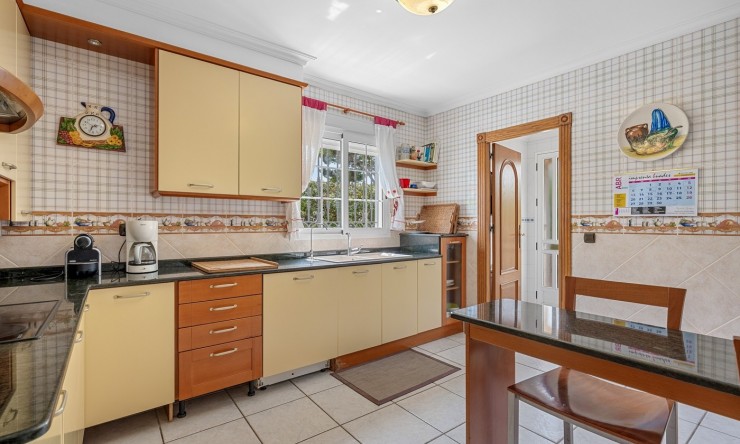 Resale - Villa -
Torrevieja - La Mata