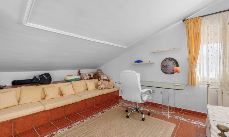 Resale - Villa -
Torrevieja - La Mata