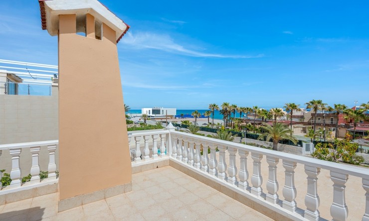 Resale - Villa -
Torrevieja - La Mata