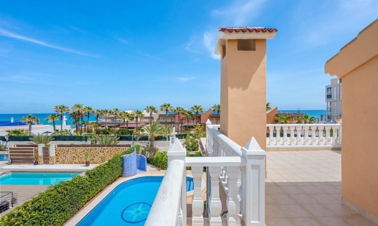 Resale - Villa -
Torrevieja - La Mata