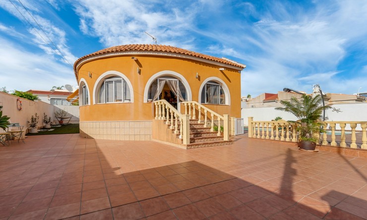 Herverkoop - Villa -
Ciudad Quesada - Rojales