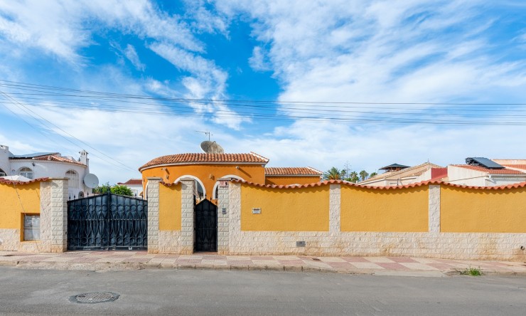 Herverkoop - Villa -
Ciudad Quesada - Rojales