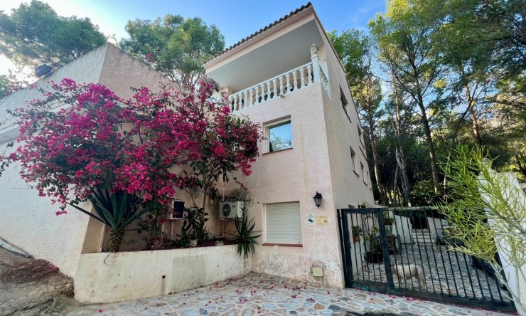 Resale - Villa -
Altea - Altea La Vella