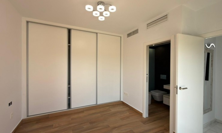 Resale - Villa -
Polop - Alberca de Polop