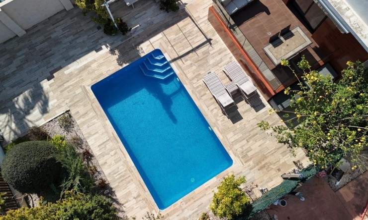 Resale - Villa -
Polop - Alberca de Polop