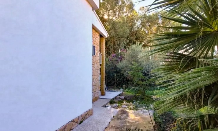 Resale - Villa -
Albir - Center