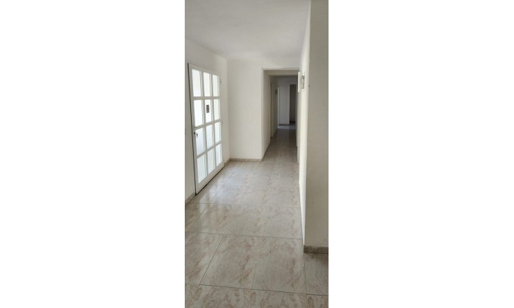 Resale - Villa -
Albir - Center