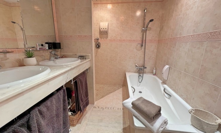 Resale - Apartment -
Altea