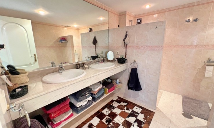 Resale - Apartment -
Altea