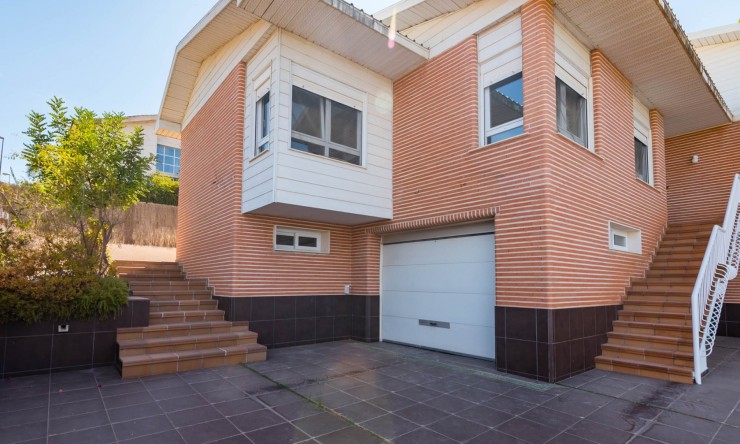Revente - Villa -
MOLINA DEL SEGURA
