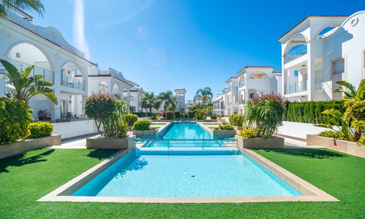 Revente - Villa -
CIUDAD QUESADA