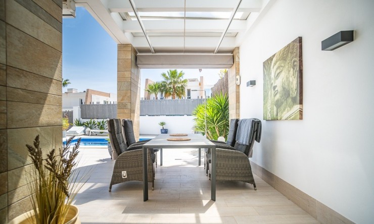 Revente - Villa -
ALGORFA - La Finca Golf