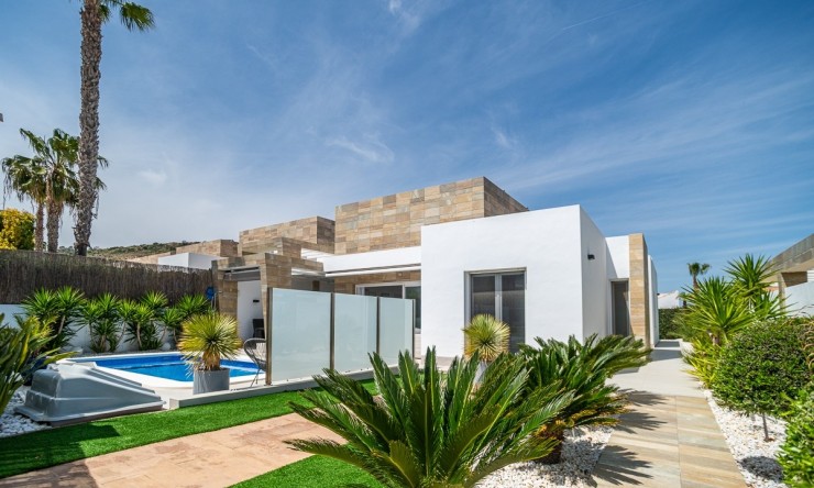 Revente - Villa -
ALGORFA - La Finca Golf
