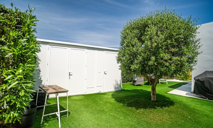 Revente - Villa -
ALGORFA - La Finca Golf