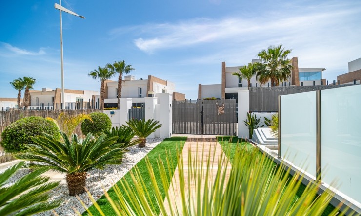 Revente - Villa -
ALGORFA - La Finca Golf