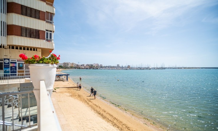 Revente - Appartement -
TORREVIEJA - Acequion