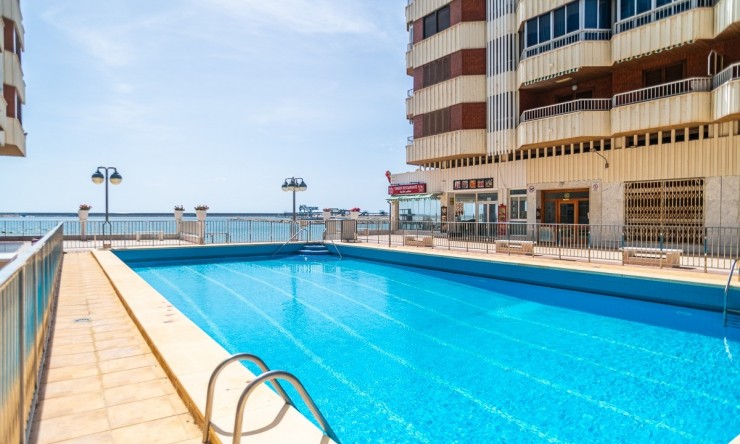 Revente - Appartement -
TORREVIEJA - Acequion