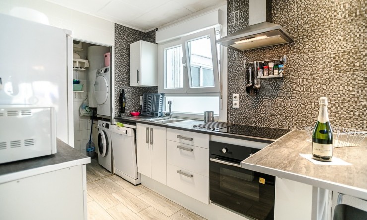 Wiederverkauf - Wohnung -
TORREVIEJA - Torrevieja