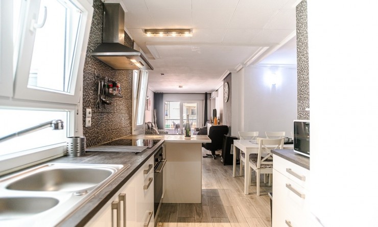 Wiederverkauf - Wohnung -
TORREVIEJA - Torrevieja