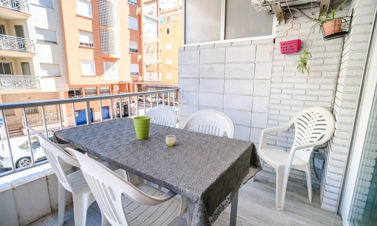 Wiederverkauf - Wohnung -
TORREVIEJA - Torrevieja