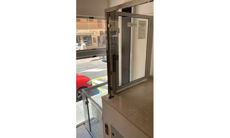 Wiederverkauf - Wohnung -
TORREVIEJA - Torrevieja