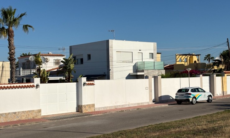 Revente - Villa -
TORREVIEJA - Torreta - Florida
