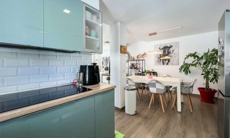 Resale - Villa -
ORIHUELA COSTA - VILLAMARTÍN