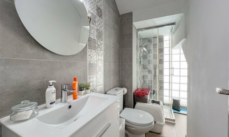 Resale - Villa -
ORIHUELA COSTA - VILLAMARTÍN