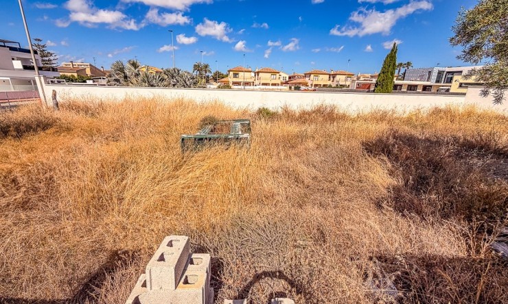 Resale - Land -
SANTIAGO DE LA RIBERA - zona san blas