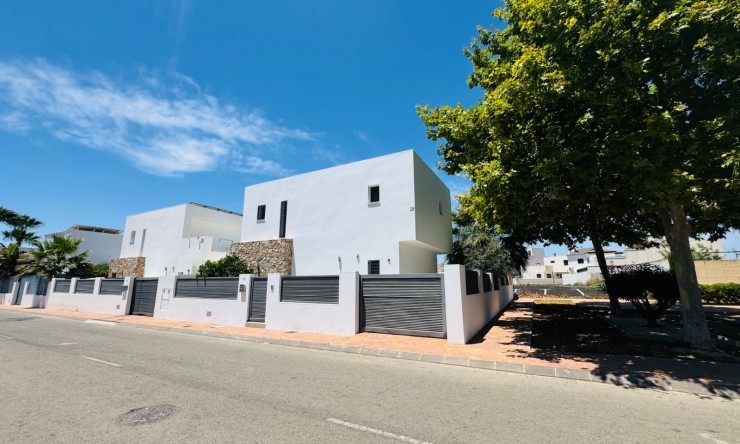 Resale - Villa -
SAN PEDRO DEL PINATAR - LO PAGÁN